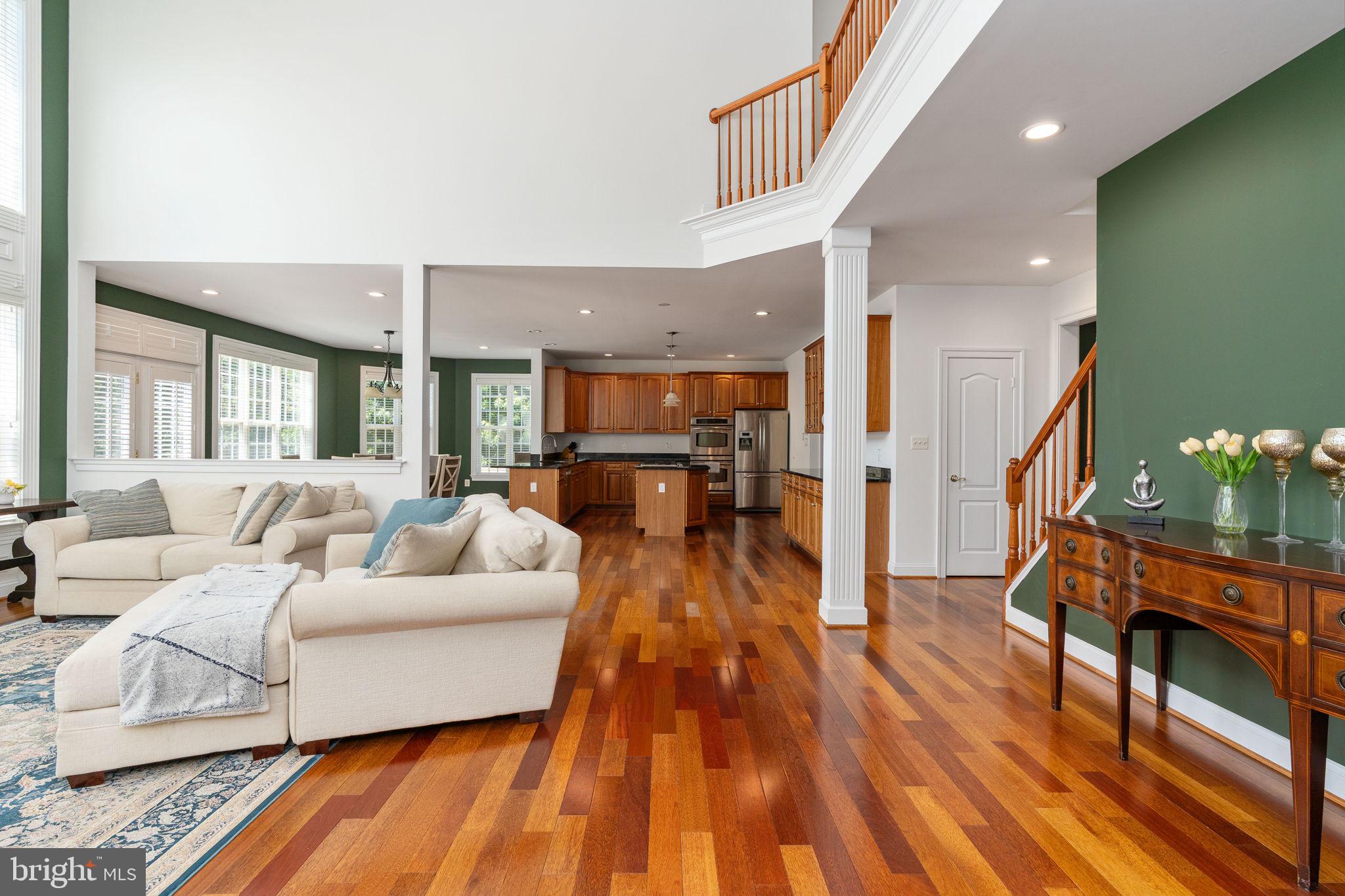 76 HIGH RIDGE DRIVE