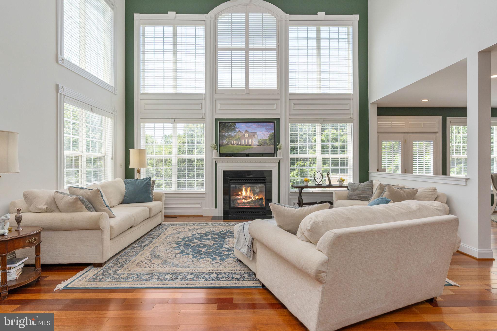 76 HIGH RIDGE DRIVE