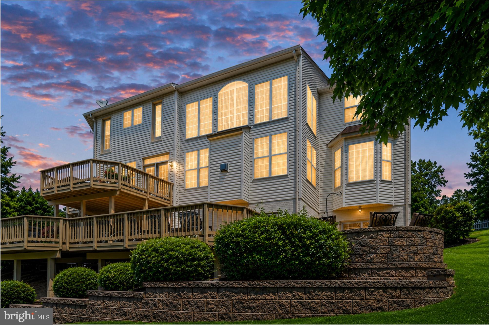 76 HIGH RIDGE DRIVE