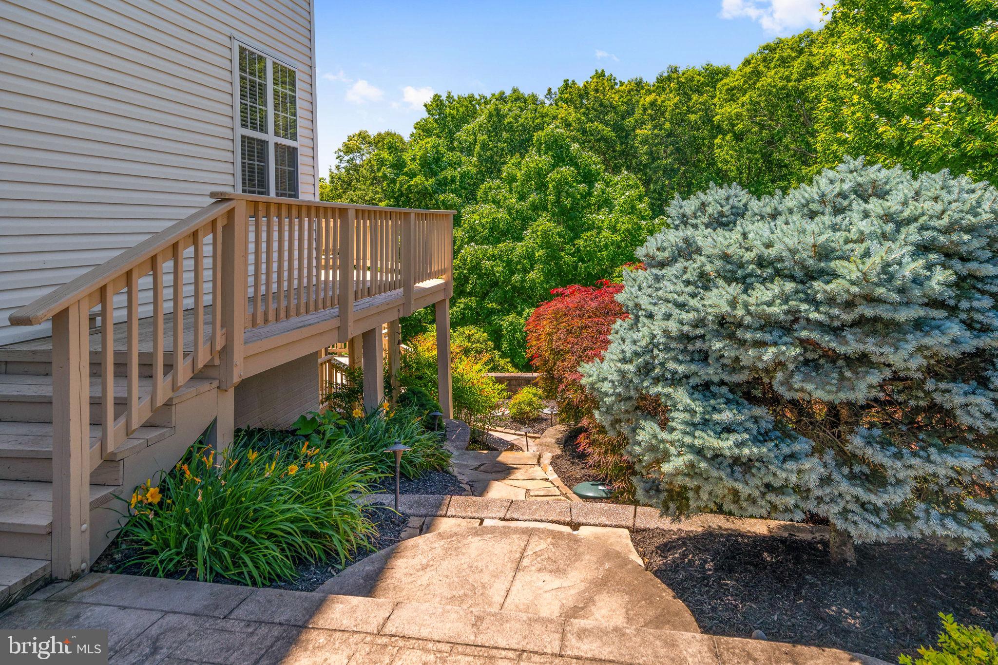 76 HIGH RIDGE DRIVE