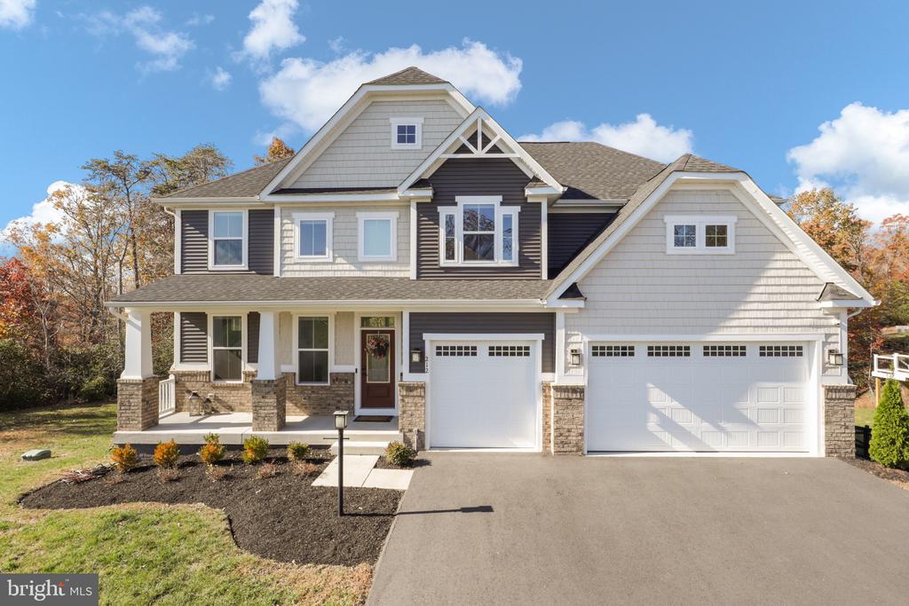 212 SOUTHERN VIEW DRIVE