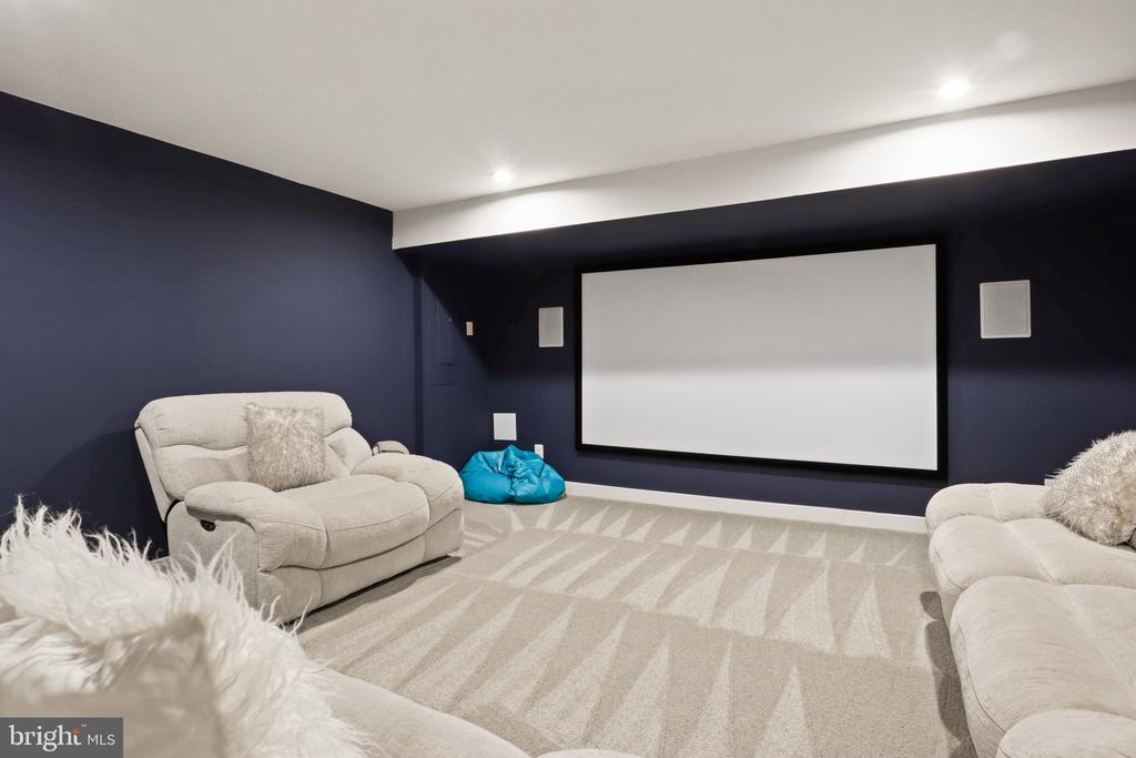 212 SOUTHERN VIEW DRIVE