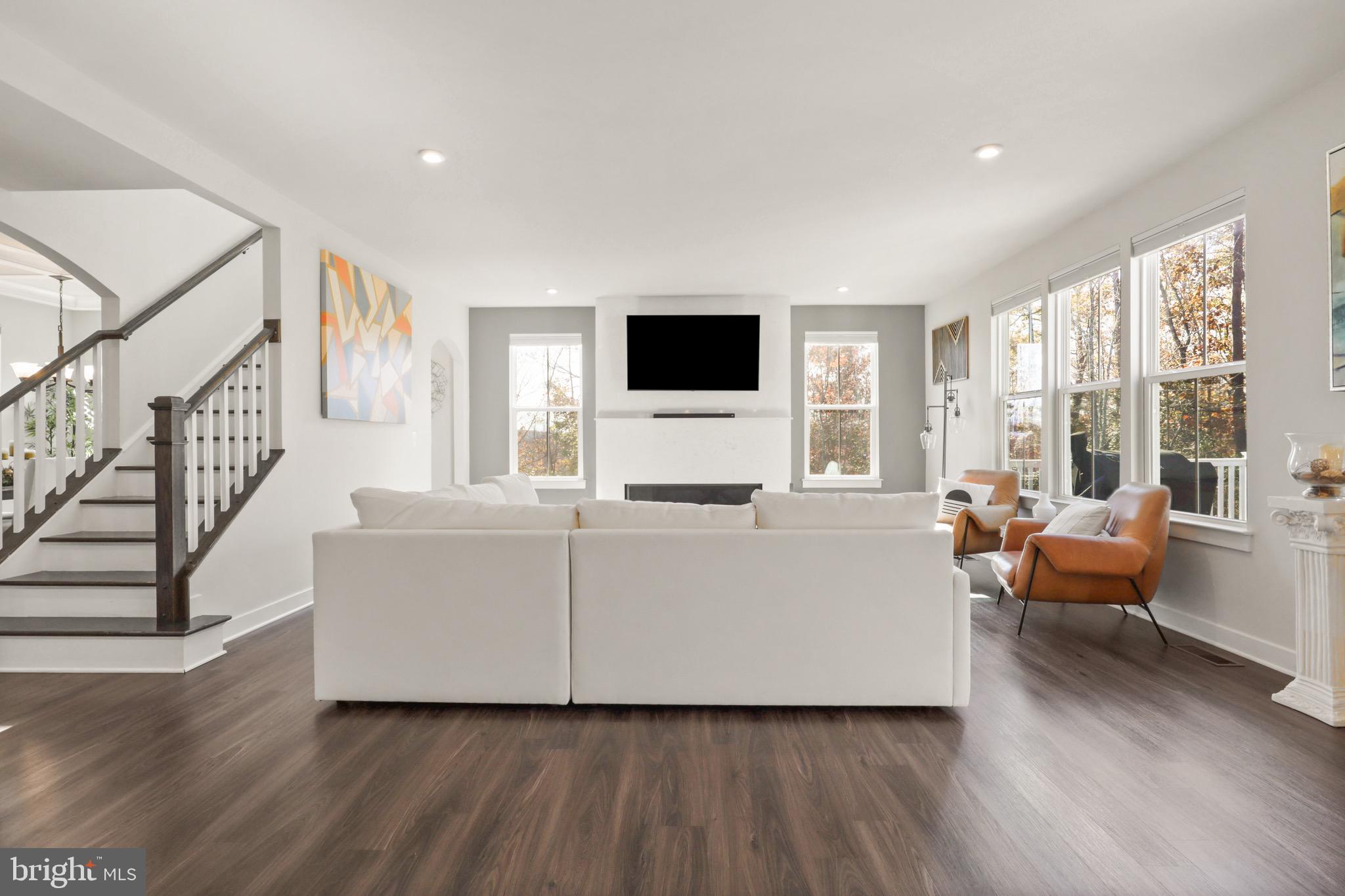 212 SOUTHERN VIEW DRIVE