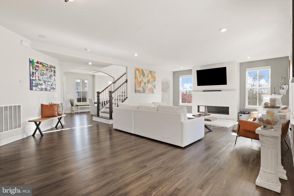 212 SOUTHERN VIEW DRIVE