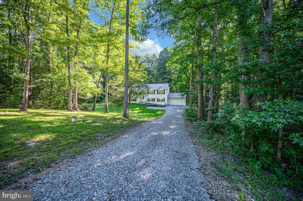 62 CASCADE LANE
