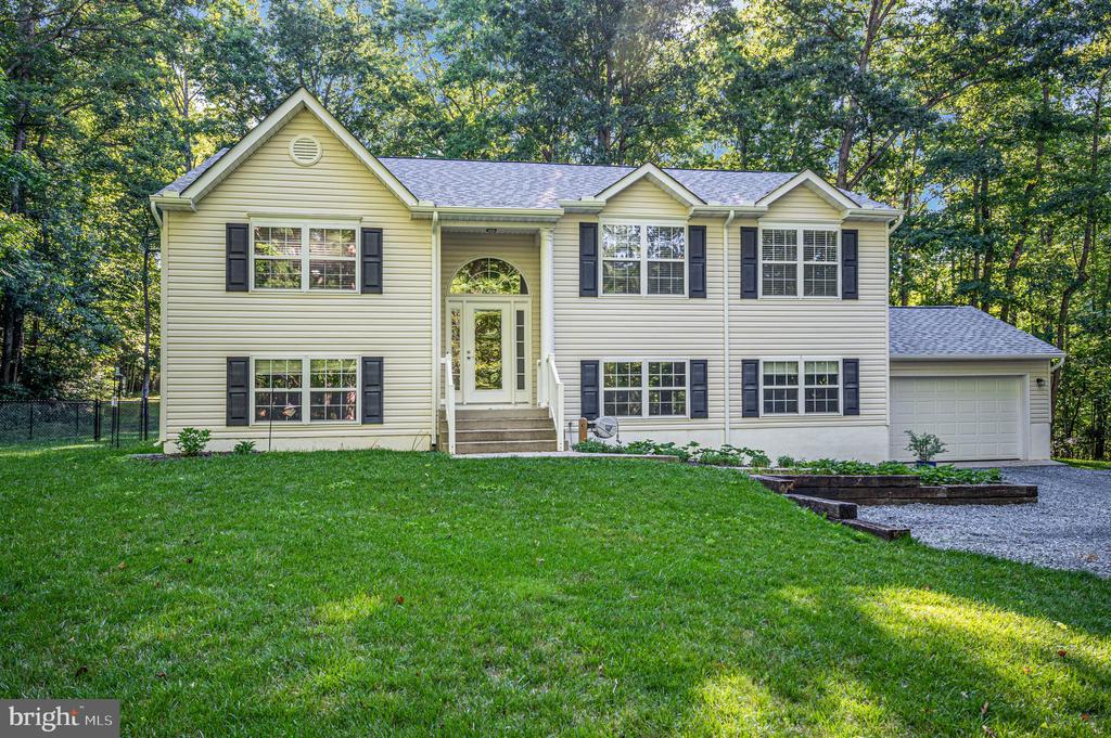 62 CASCADE LANE