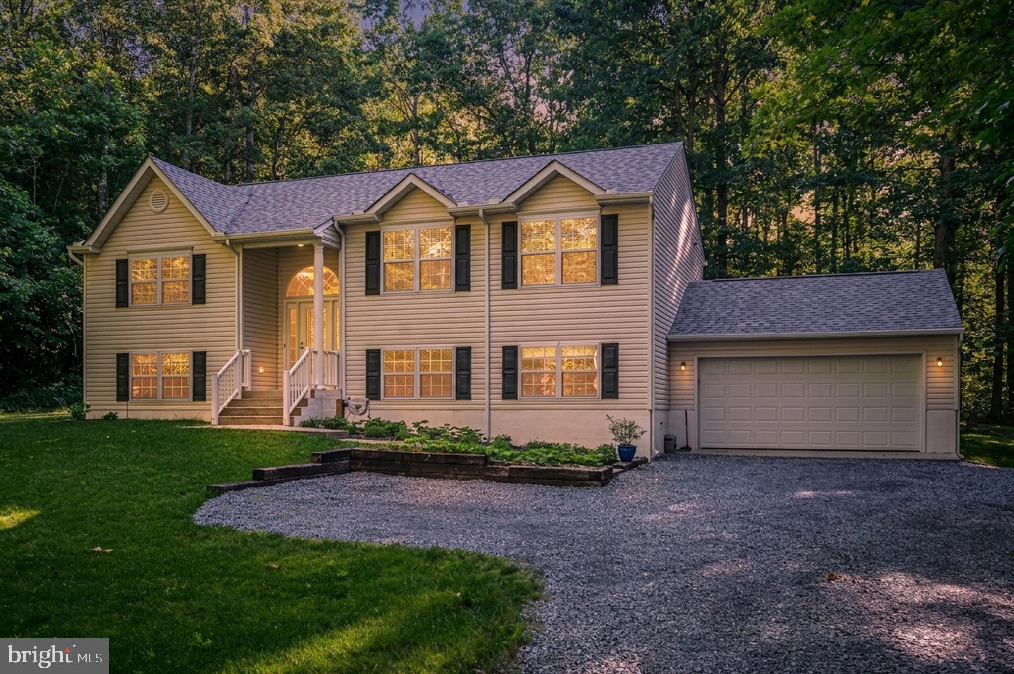62 CASCADE LANE