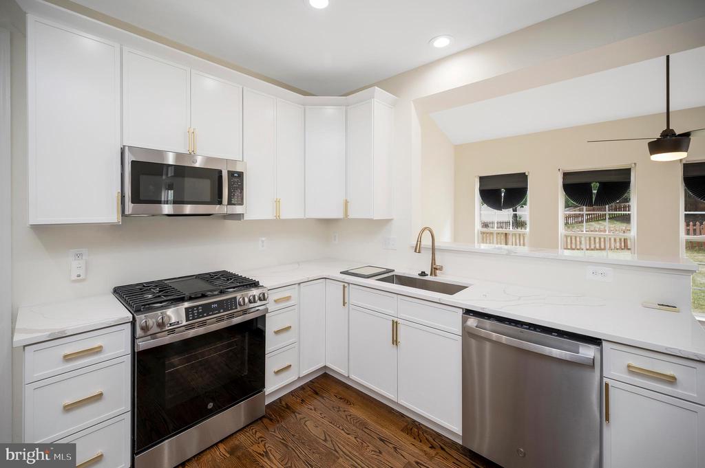 14 RIVER OAK DRIVE