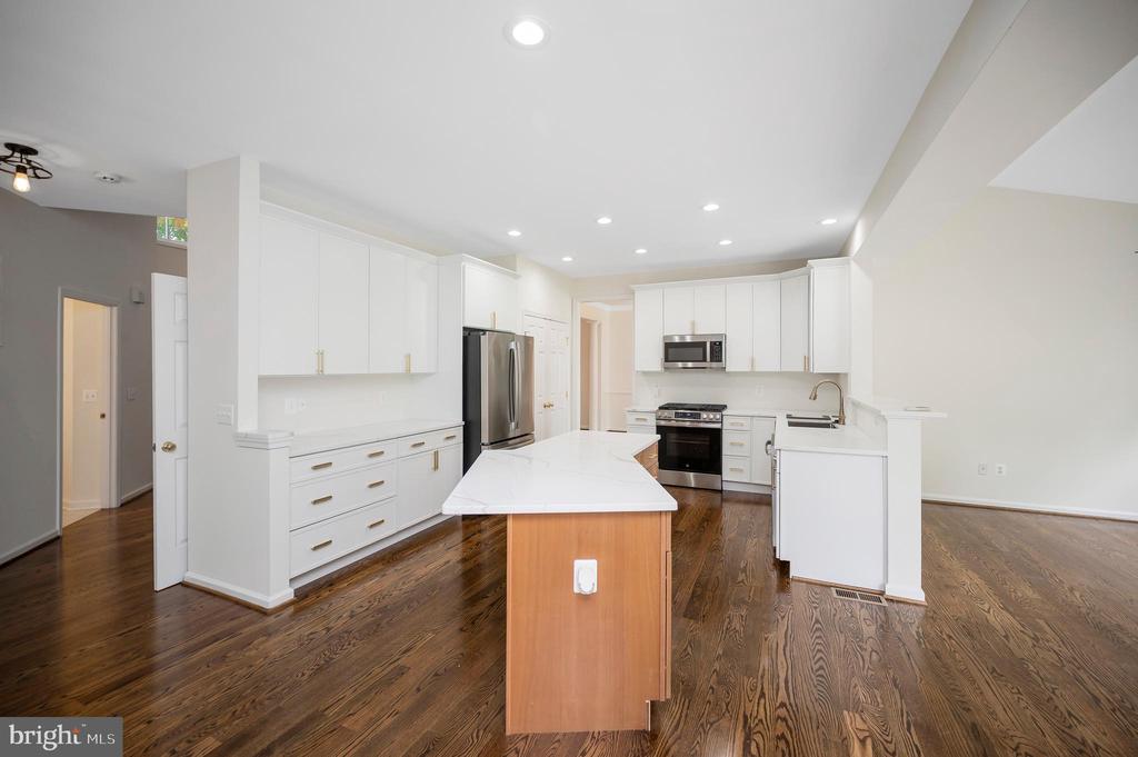 14 RIVER OAK DRIVE