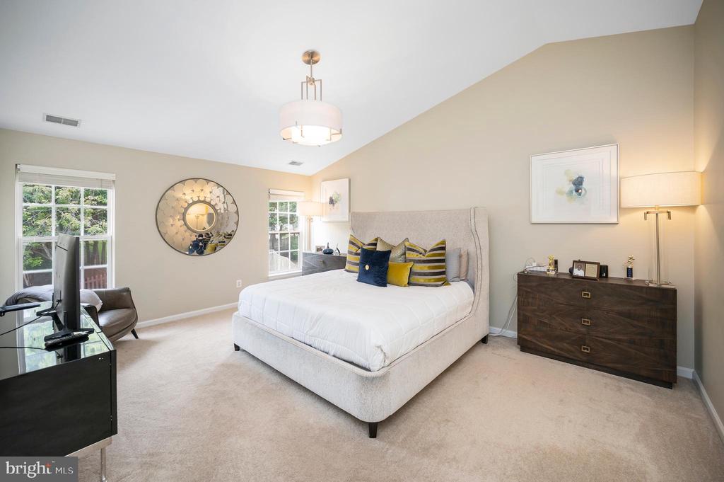 14 RIVER OAK DRIVE