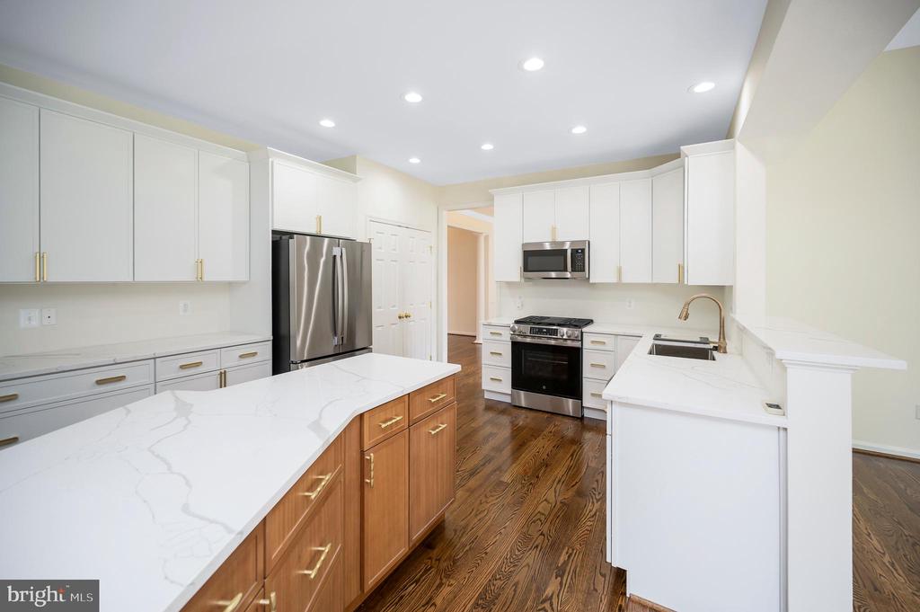 14 RIVER OAK DRIVE