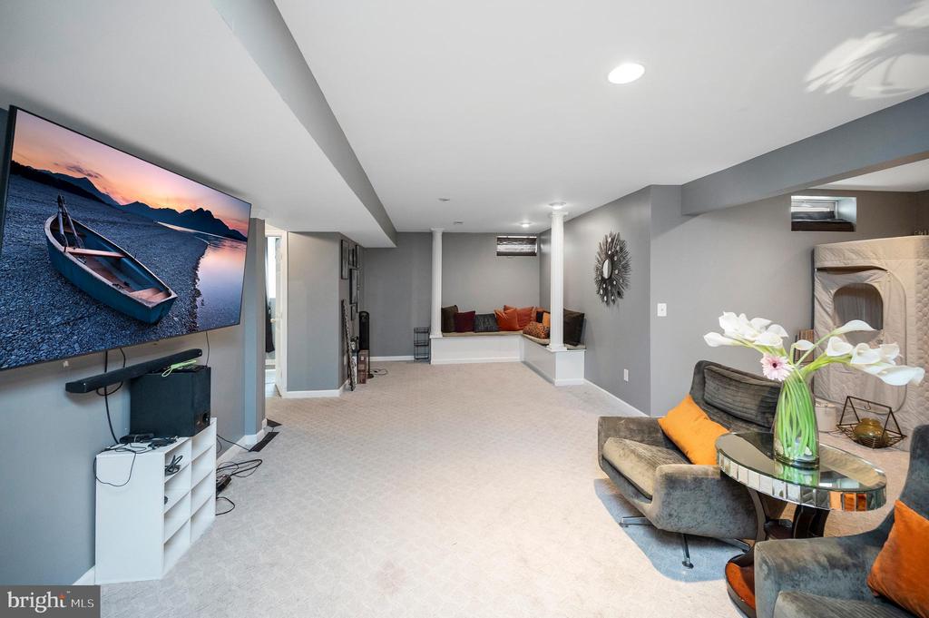 14 RIVER OAK DRIVE
