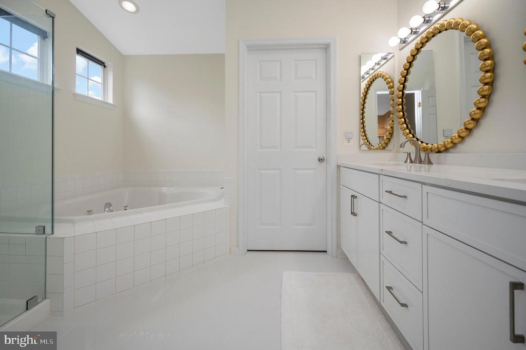 14 RIVER OAK DRIVE