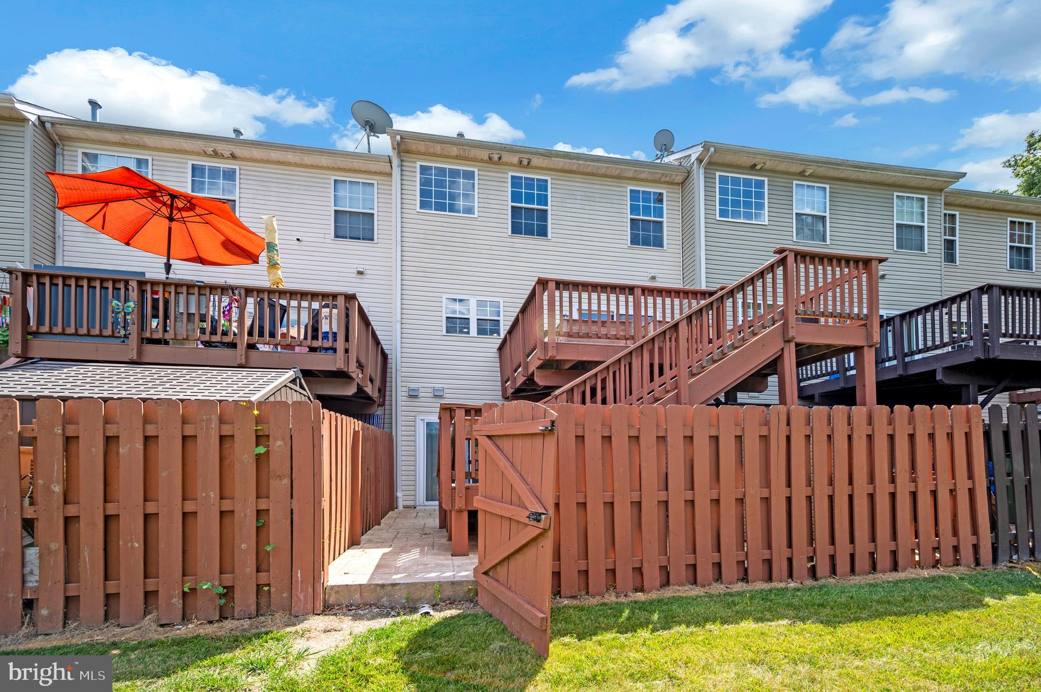 104 STINGRAY COURT