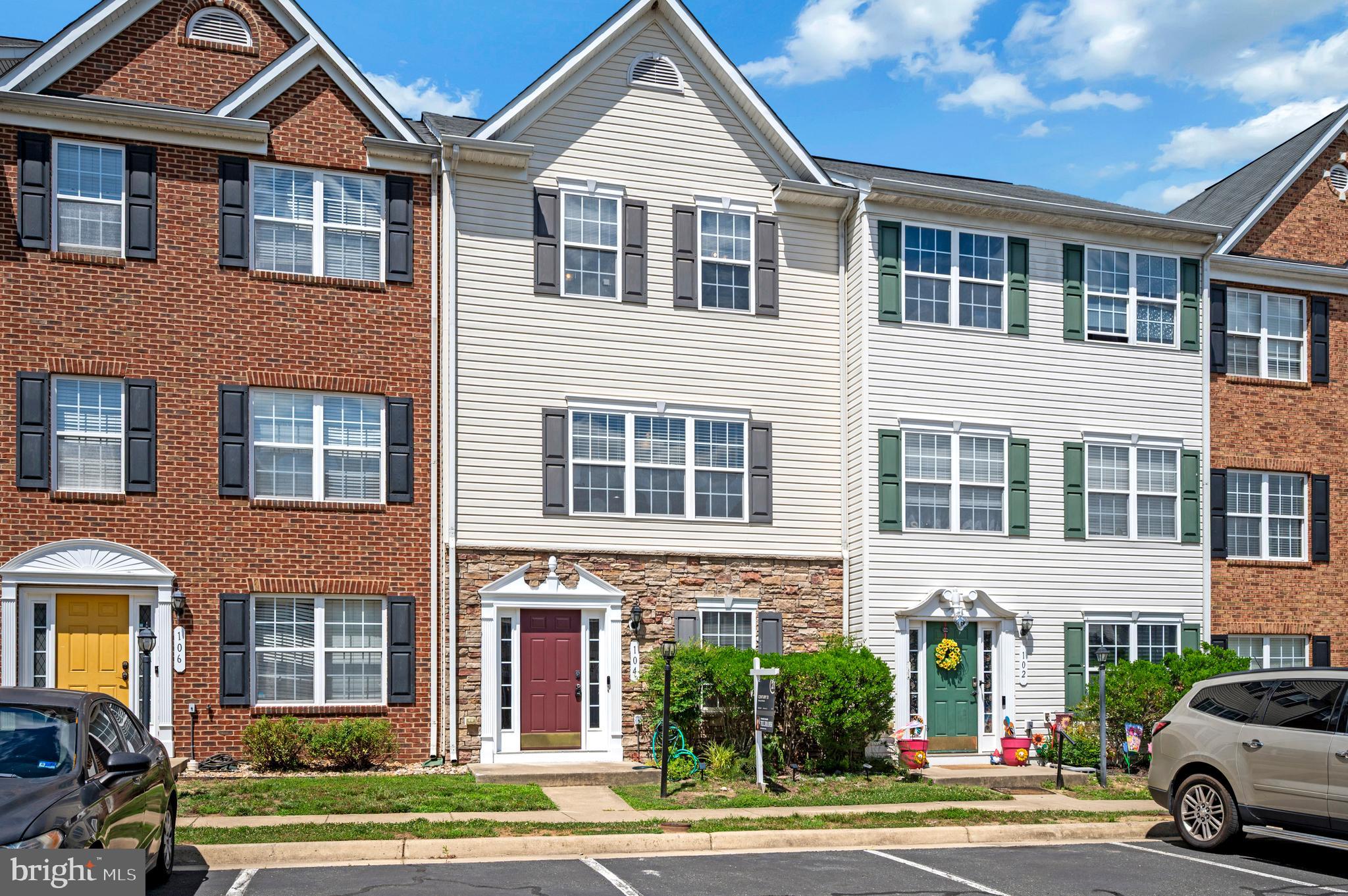 104 STINGRAY COURT