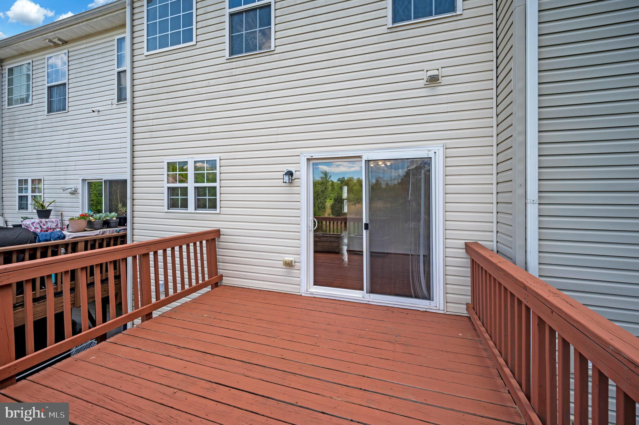 104 STINGRAY COURT