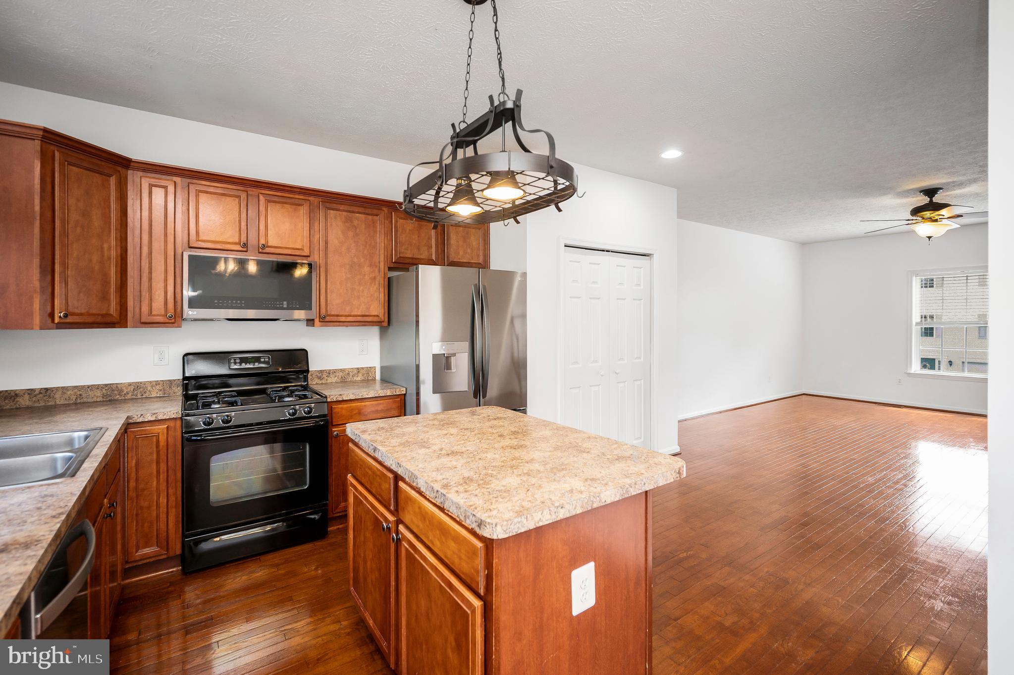 104 STINGRAY COURT