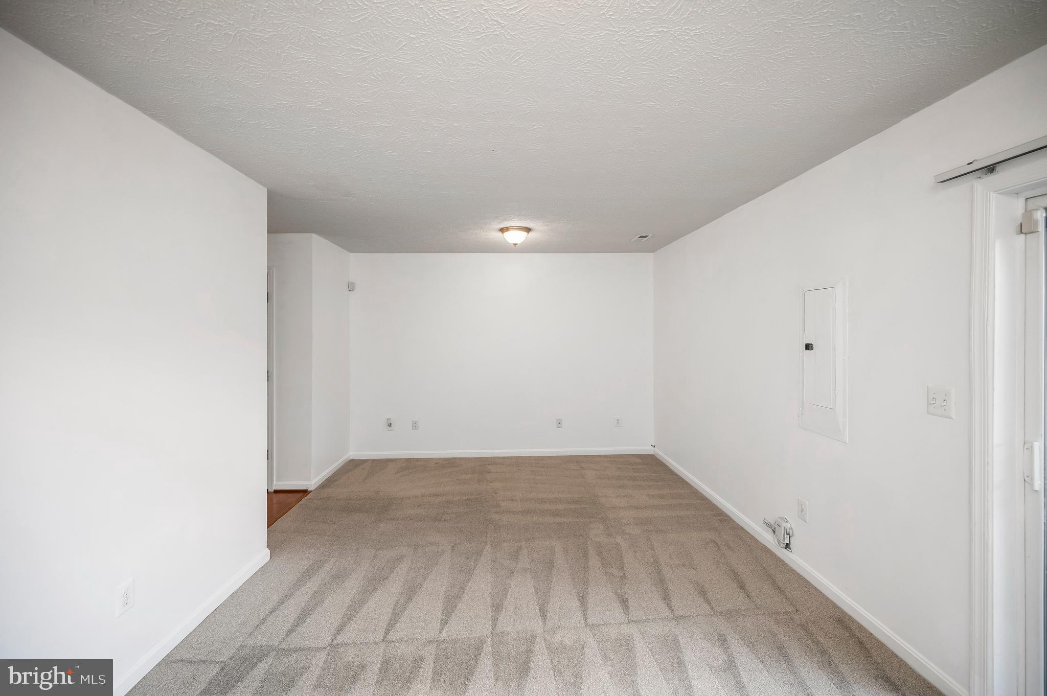104 STINGRAY COURT