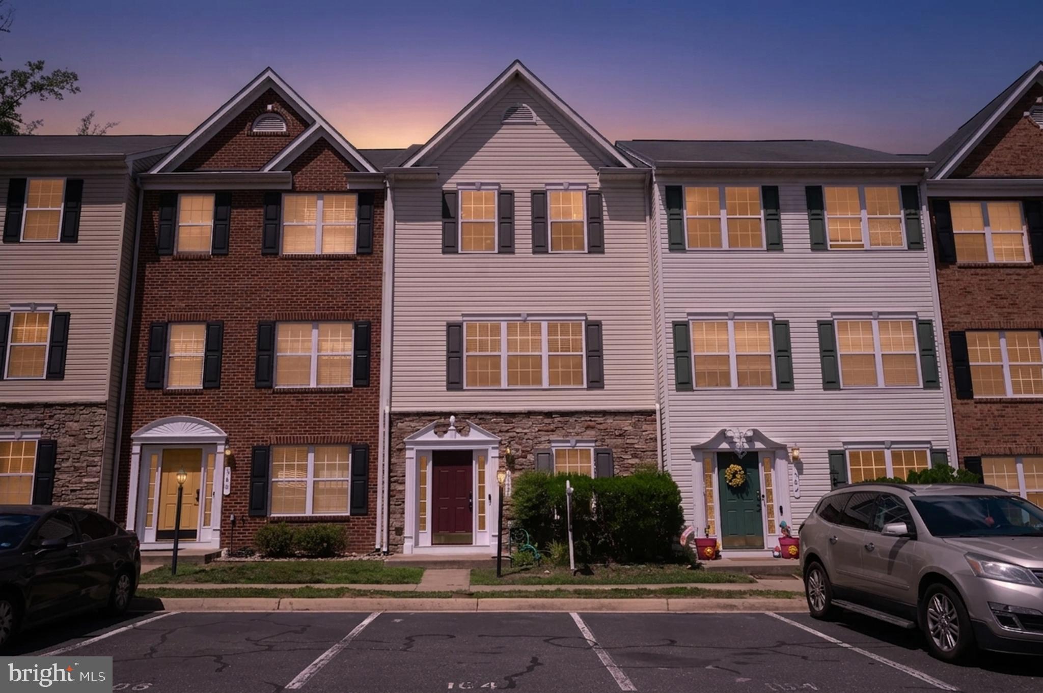 104 STINGRAY COURT