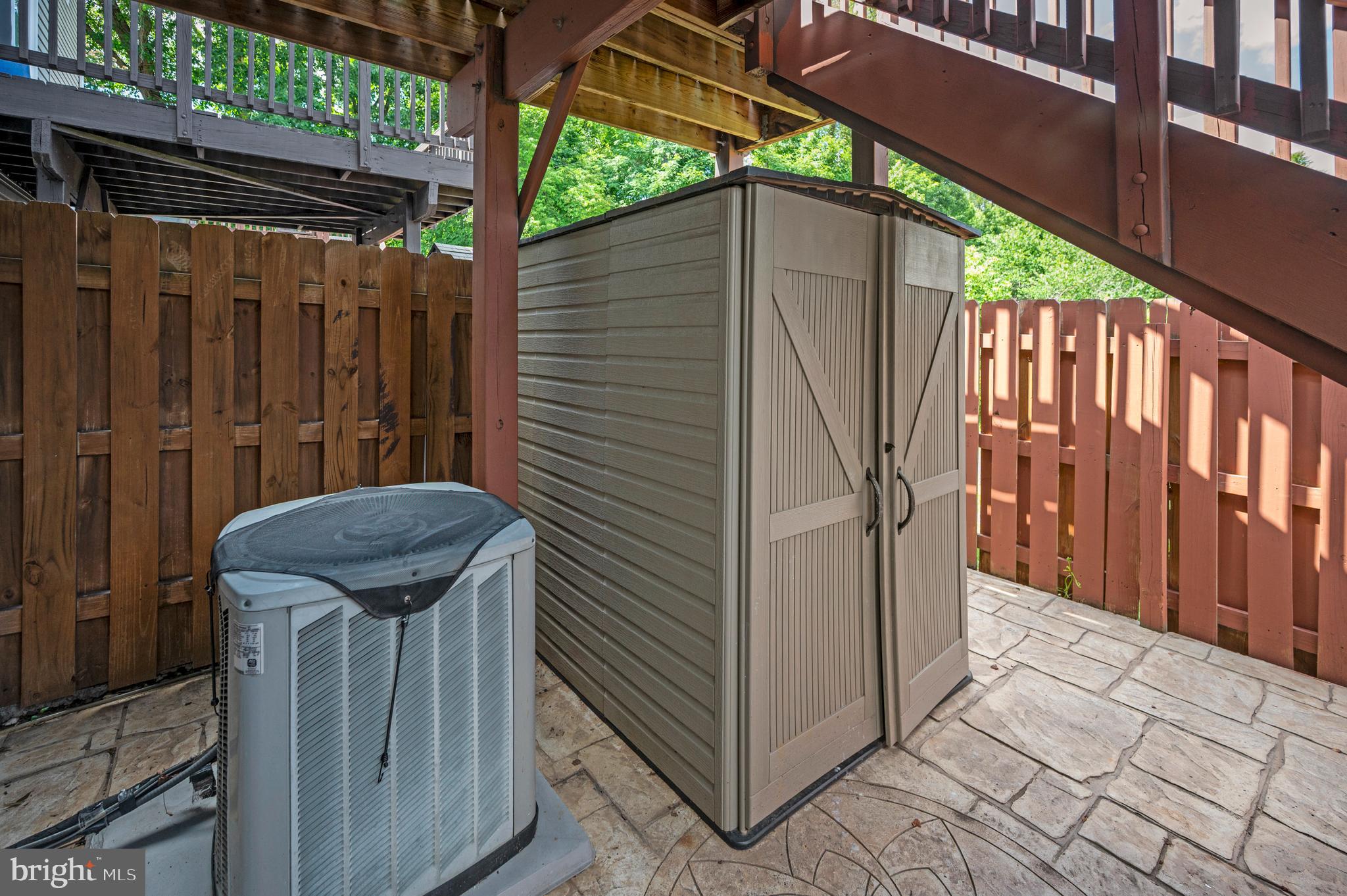 104 STINGRAY COURT