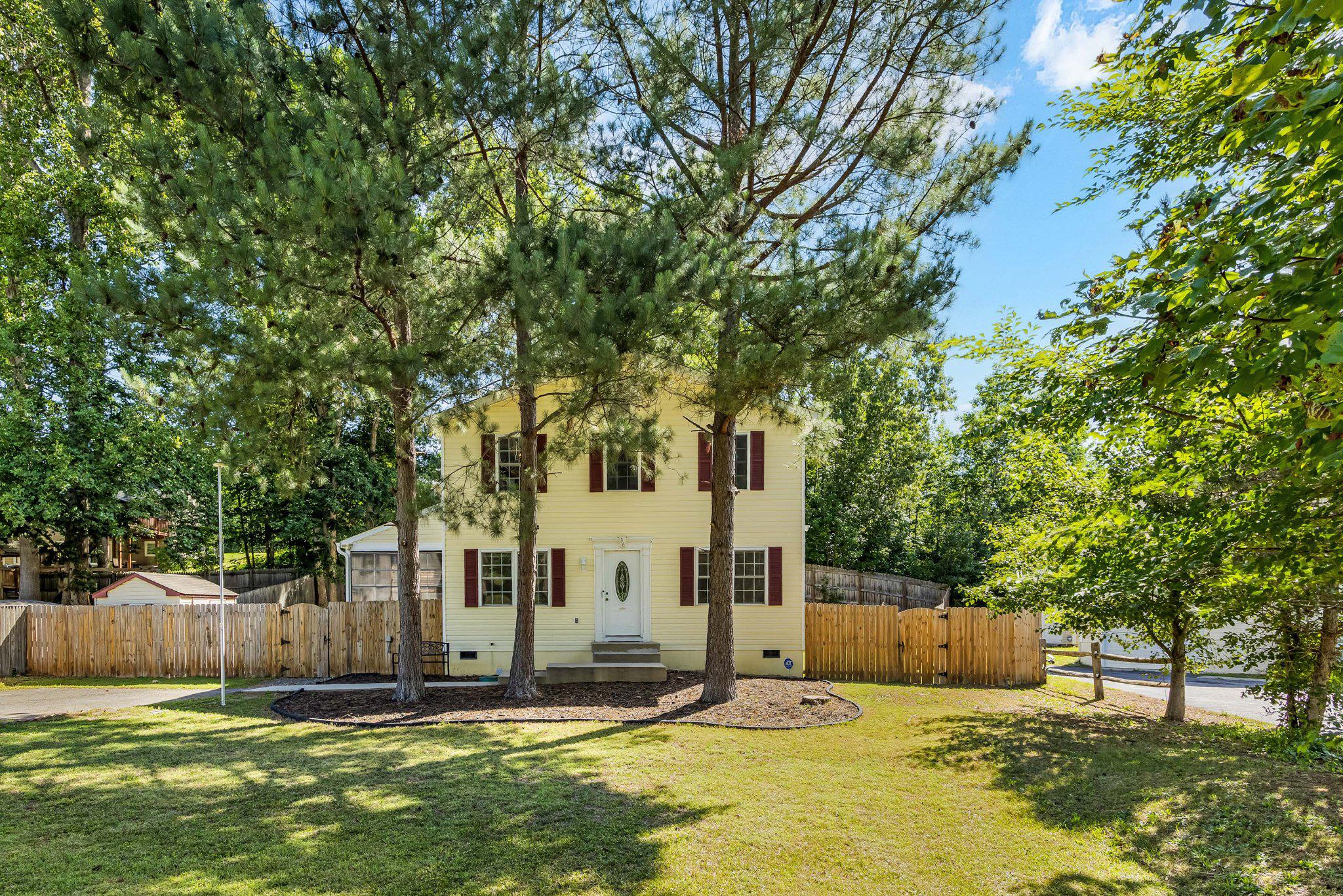 36 PLUMOSA DRIVE