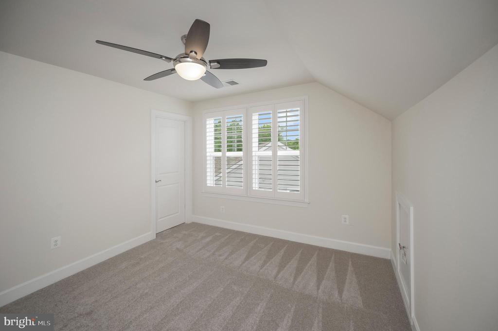 420 PEAR BLOSSOM ROAD