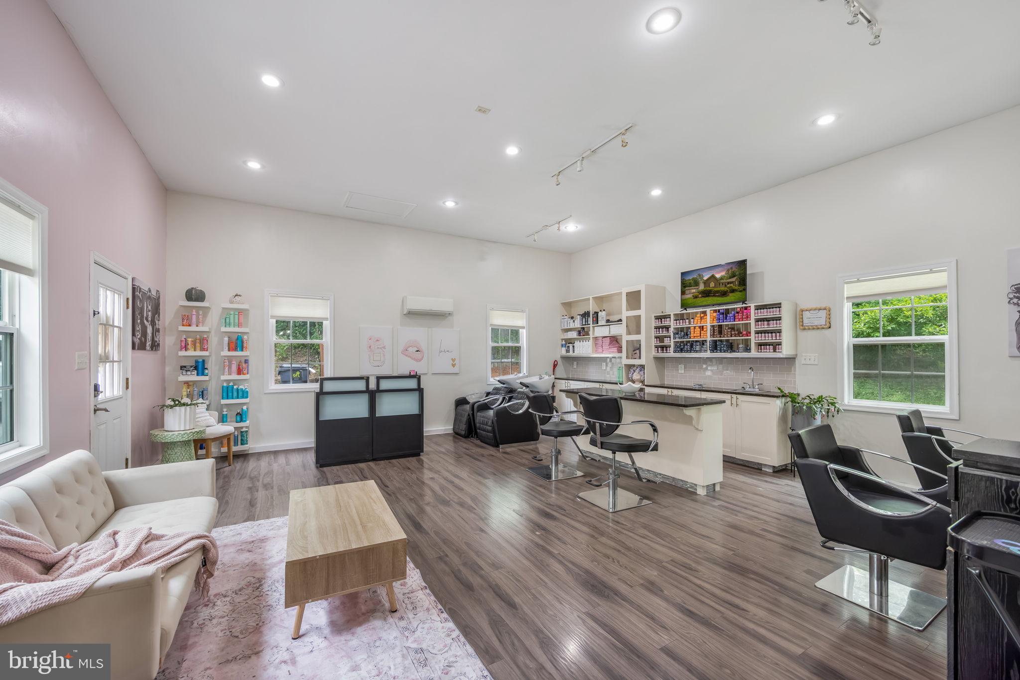 270 TELEGRAPH ROAD