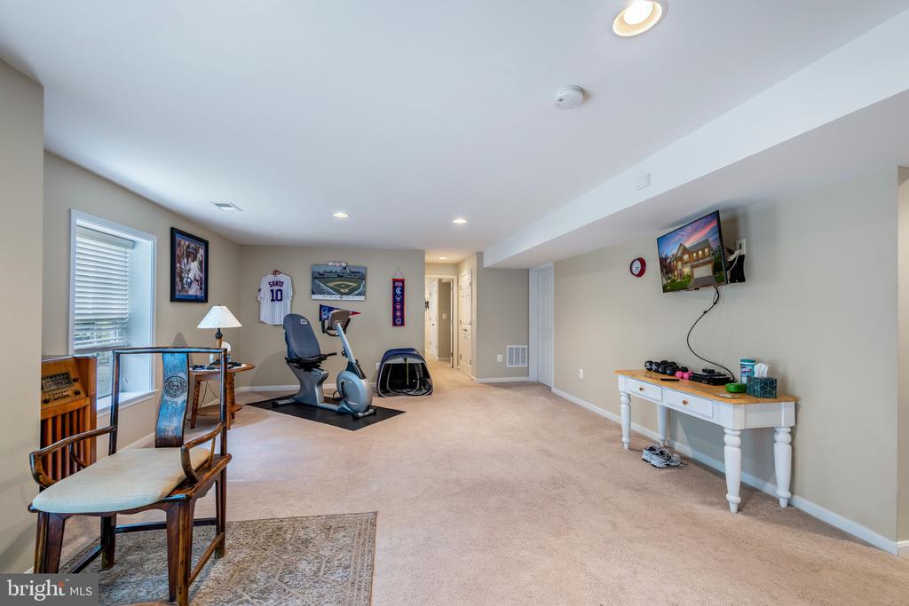 20 DEWITT ROAD