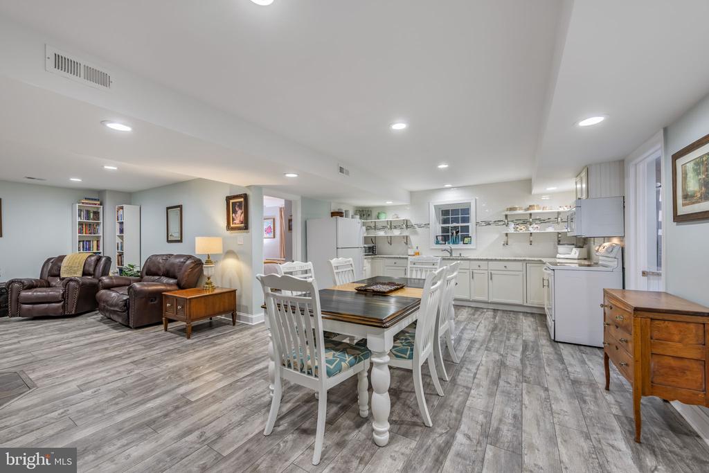 2 ABEL DRIVE