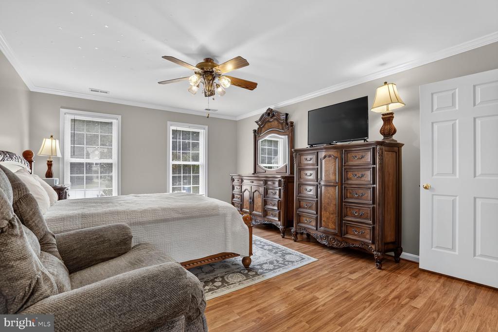 5 OLIVER COURT