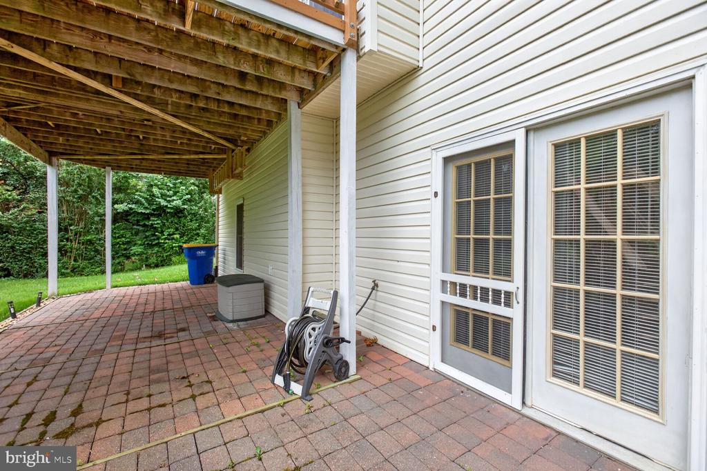 5 OLIVER COURT