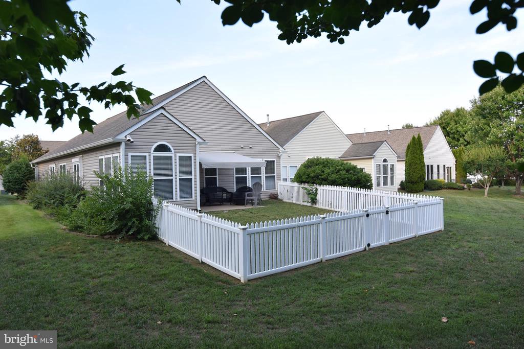 34 CHANTILLY PLACE