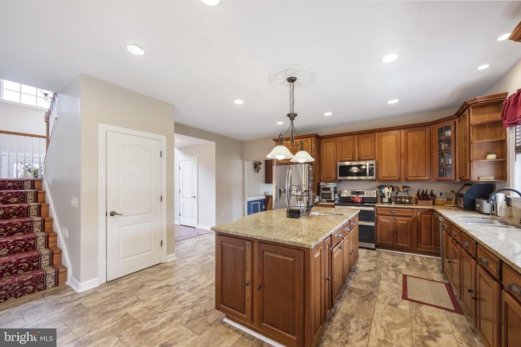 65 EQUESTRIAN DRIVE