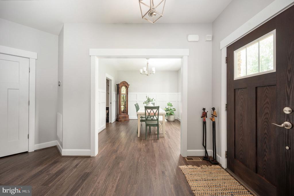 40 BOXWOOD DRIVE