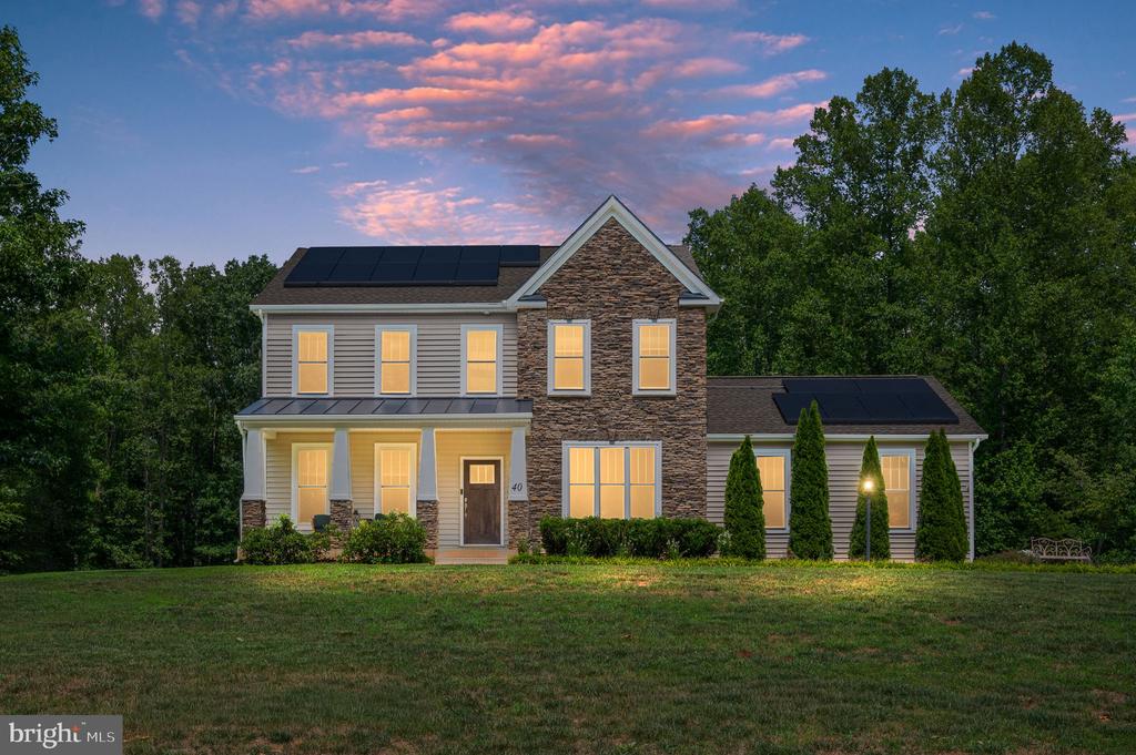40 BOXWOOD DRIVE