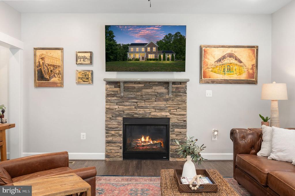 40 BOXWOOD DRIVE