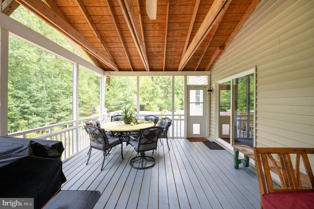 40 BOXWOOD DRIVE