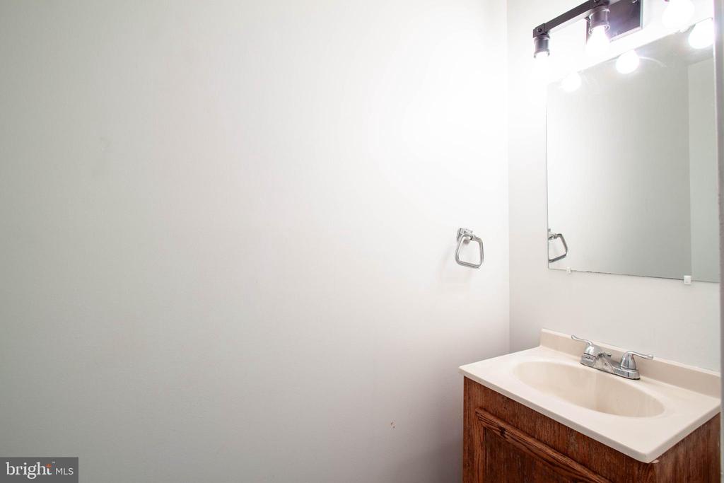103 POWHATAN COURT Unit: 110