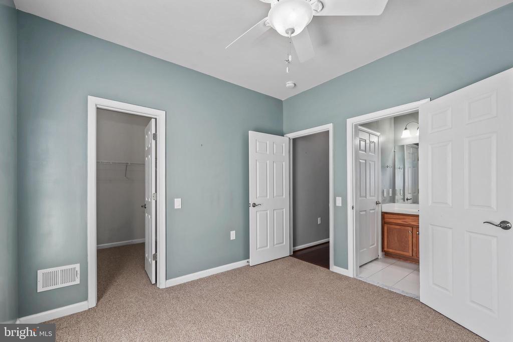 35 BATTERY POINT DRIVE