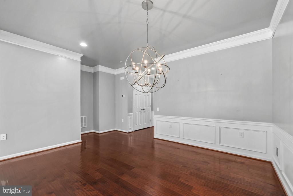 35 BATTERY POINT DRIVE