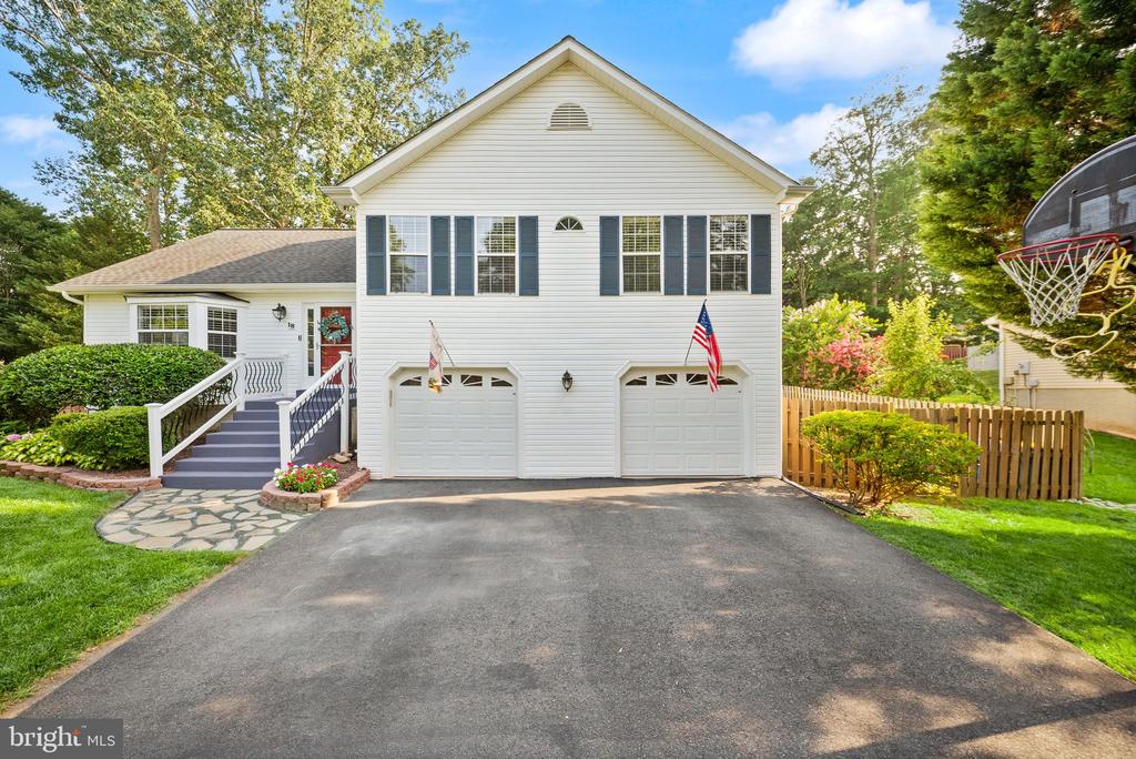 18 PARKWOOD COURT