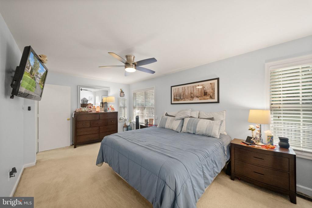 18 PARKWOOD COURT