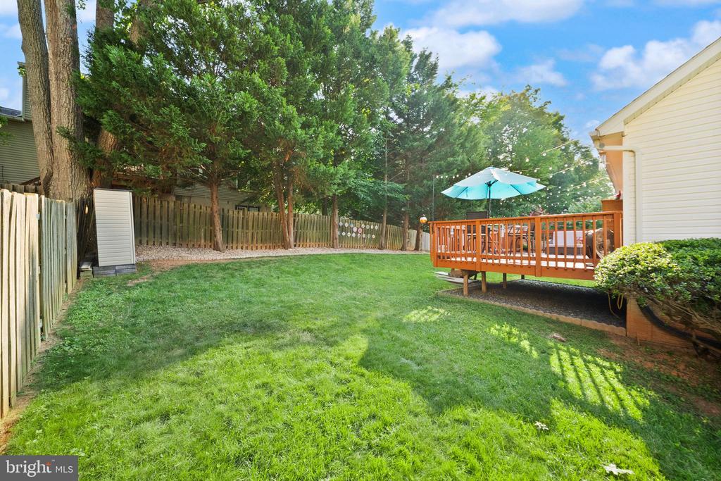 18 PARKWOOD COURT