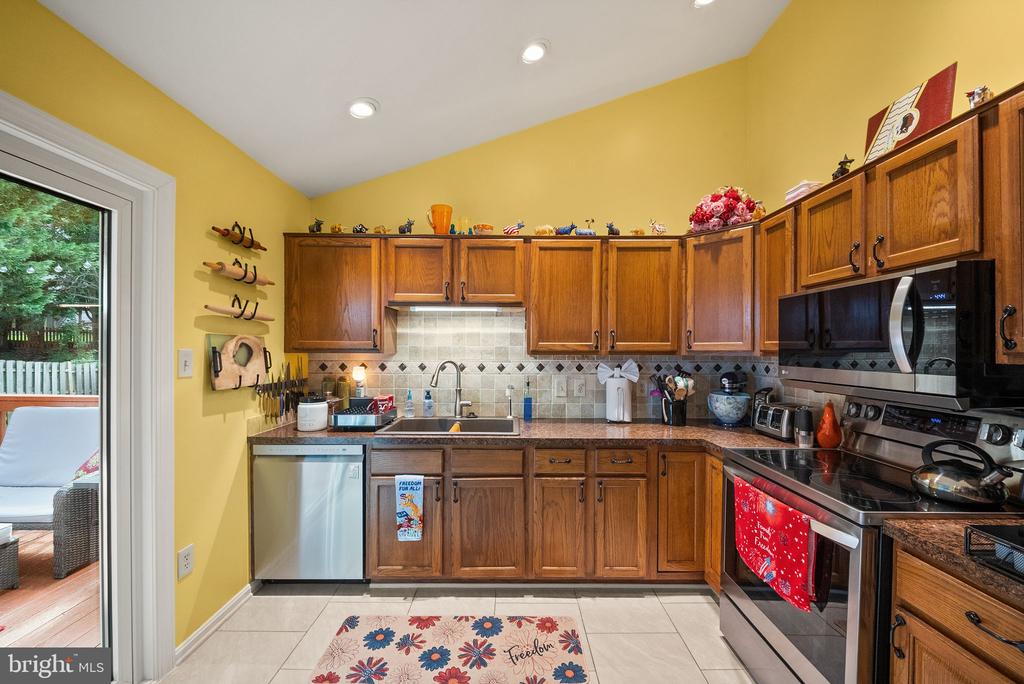 18 PARKWOOD COURT