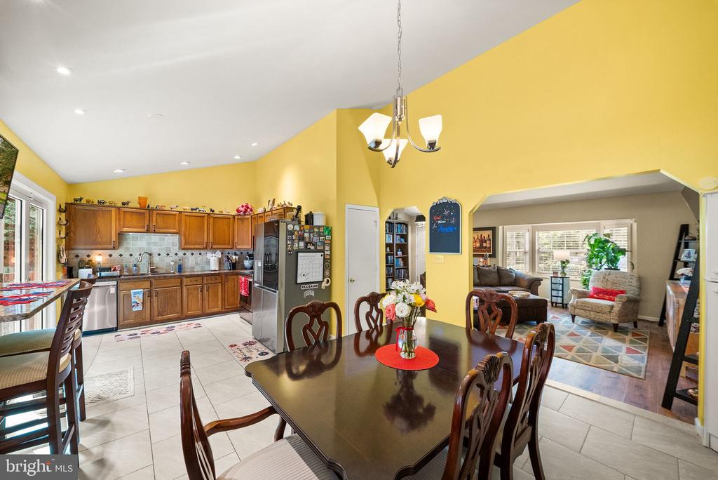 18 PARKWOOD COURT
