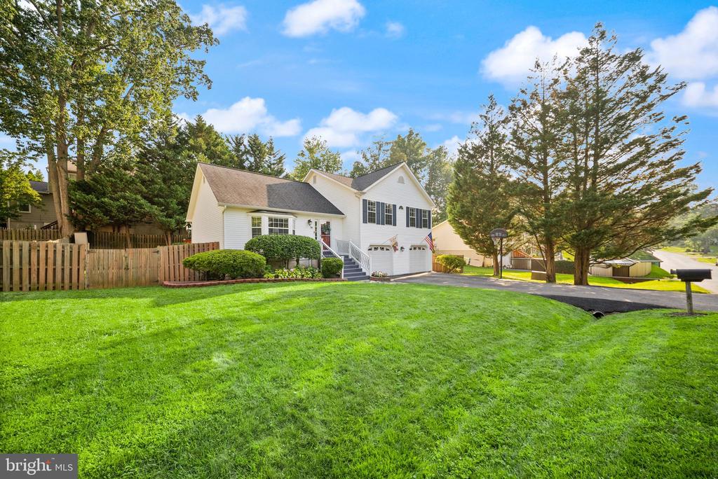 18 PARKWOOD COURT