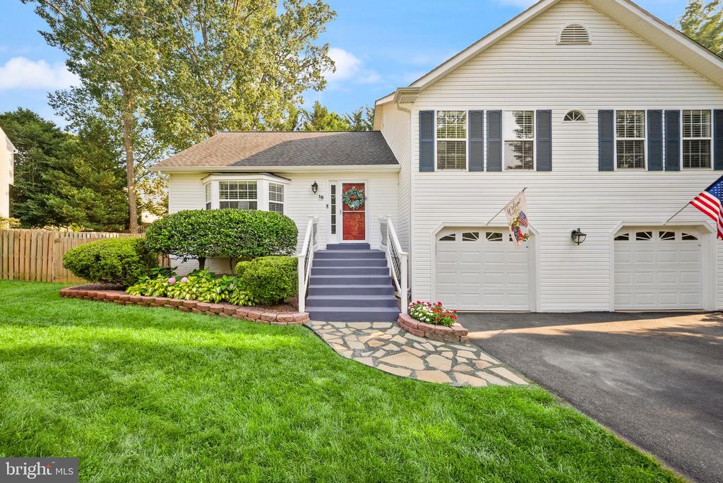 18 PARKWOOD COURT