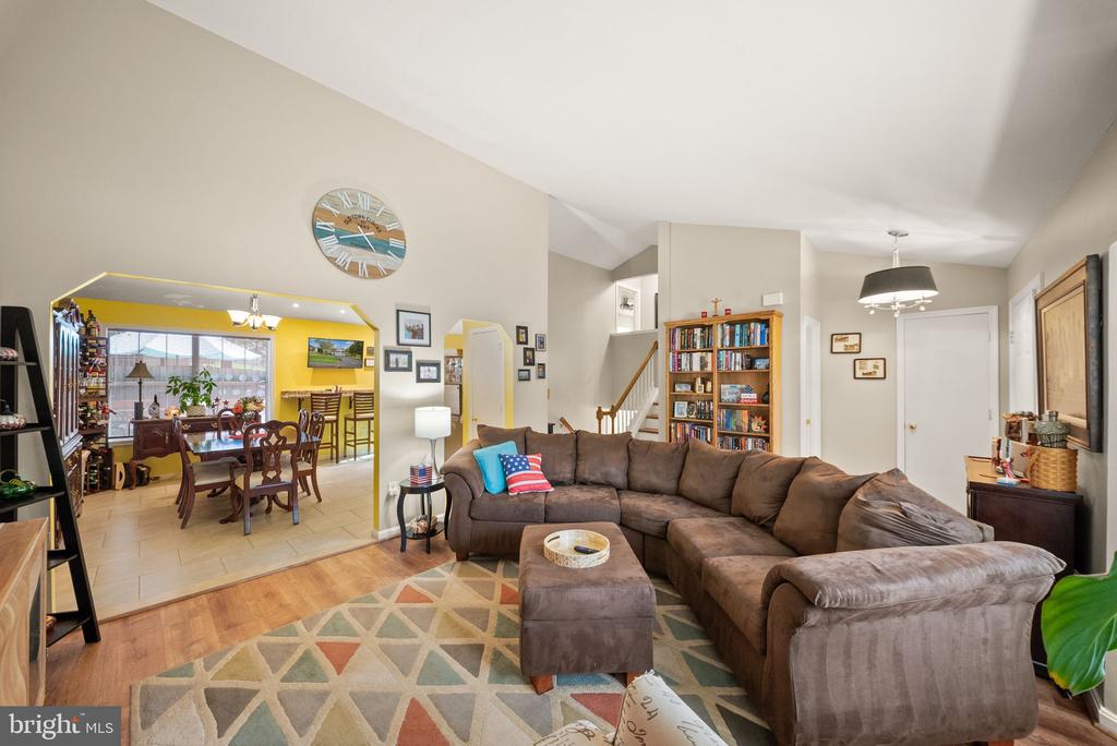 18 PARKWOOD COURT