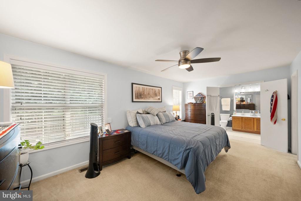 18 PARKWOOD COURT
