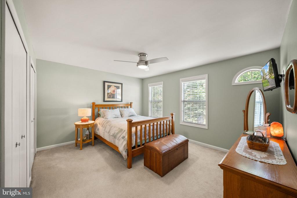 18 PARKWOOD COURT
